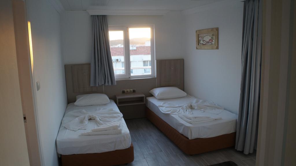 Hotel Marine Ayvalik Exterior photo