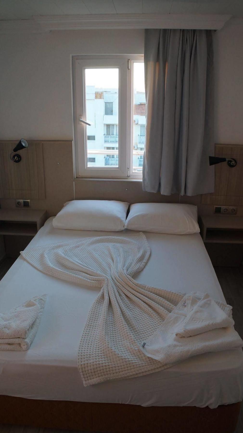 Hotel Marine Ayvalik Exterior photo
